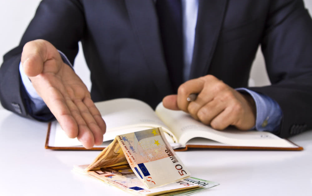 年收入20萬交多少稅(個人所得稅稅率表怎么算)