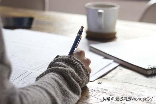 簡(jiǎn)歷教育經(jīng)歷怎么寫(xiě)(教你填寫(xiě)個(gè)人簡(jiǎn)歷教育經(jīng)歷)